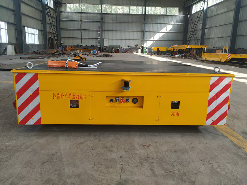 10 Tonnin Älykäs Trackless Transfer Cart Valmistusteollisuudelle